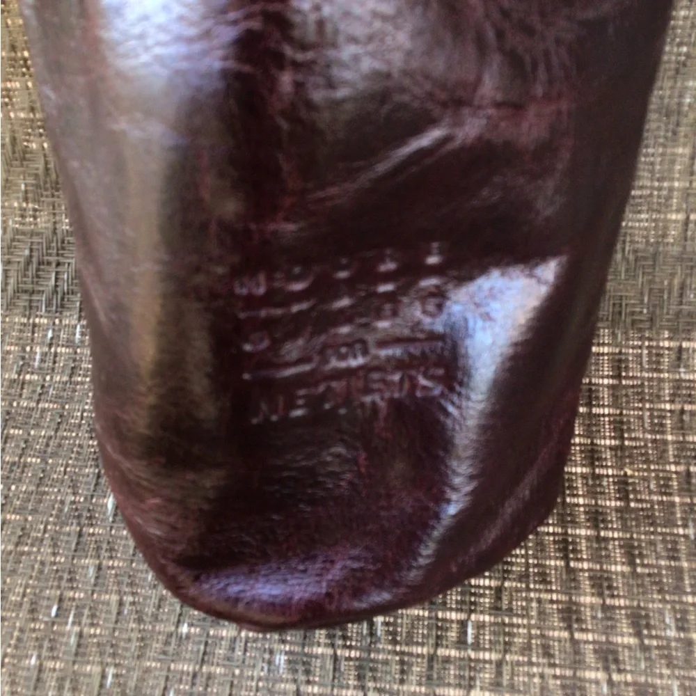 Moore & Giles Burgundy Leather Bottle Bag